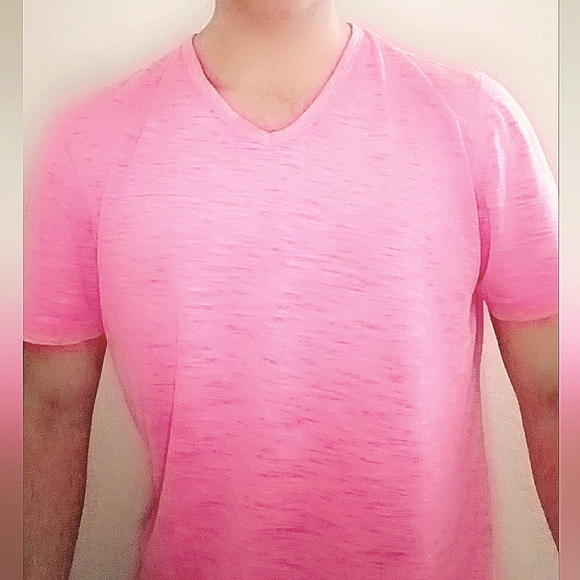 Small pink V-Neck - Picture 2 of 2